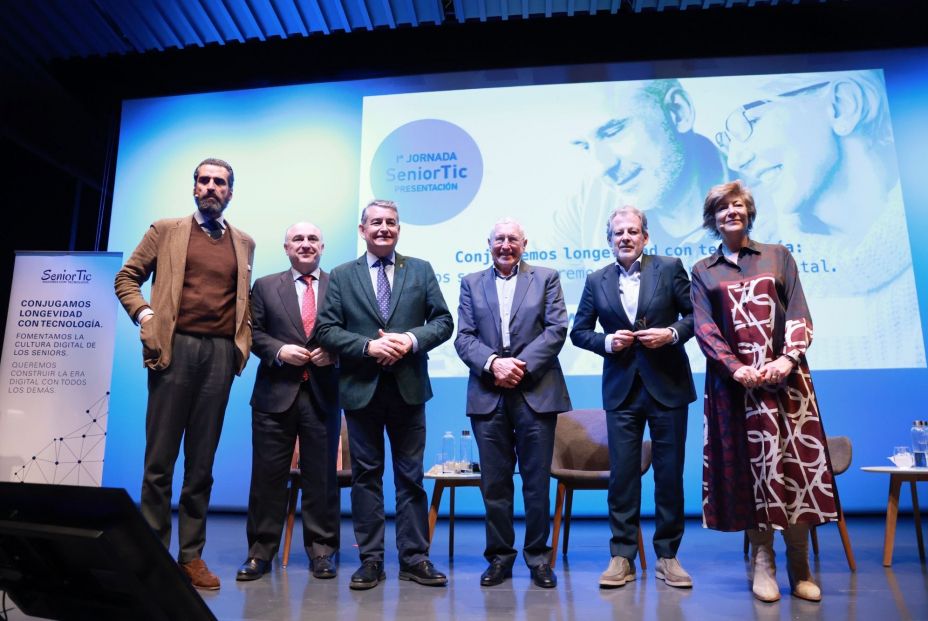 La tecnología contribuye a mejorar la vida de las personas mayores (SeniorTic) La tecnología contribuye a mejorar la vida de las personas mayores (SeniorTic)