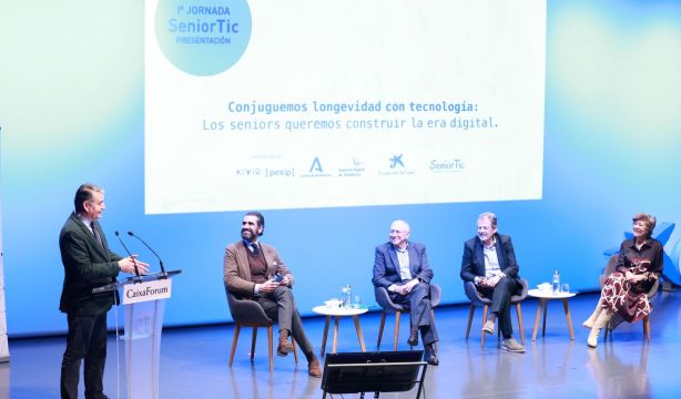"La tecnología contribuye a mejorar la vida de las personas mayores" (SeniorTic)