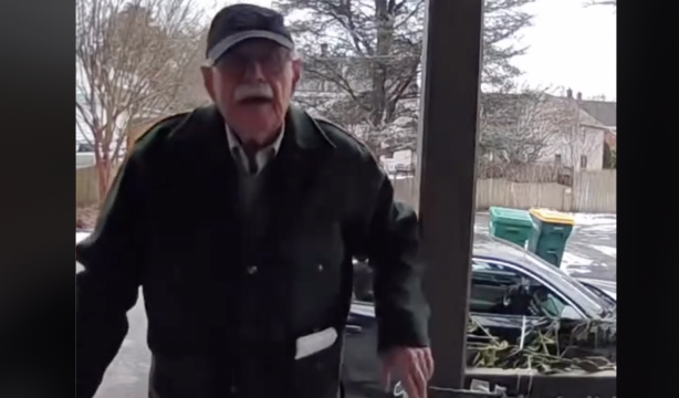 VÍDEO: La invitación viral de un hombre de 85 años a una fiesta en su casa