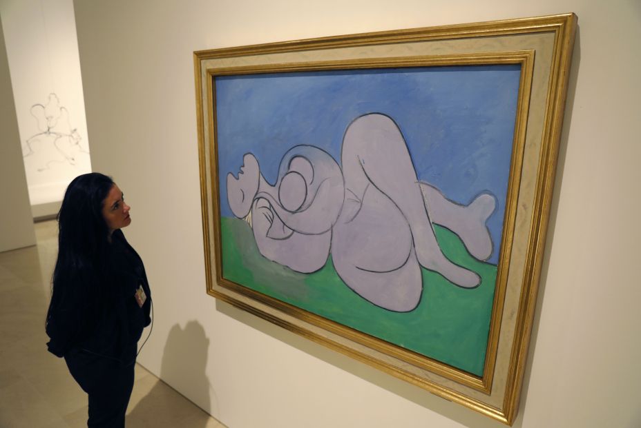 EuropaPress 2386770 Varios personas contemplan la nueva exposición de 'Calder Picasso' en el Museo Picasso de la capital EuropaPress 2386770 Varios personas contemplan la nueva exposición de 'Calder Picasso' en el Museo Picasso de la capital