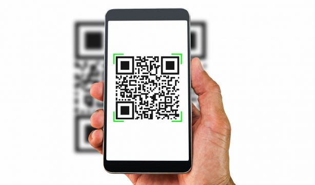 La Policía alerta sobre nueva estafa en los parquímetros: cuidado con los códigos QR