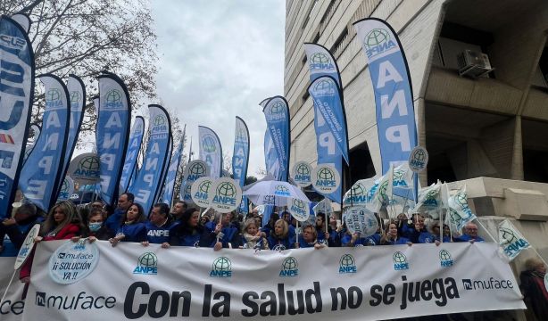 Los funcionarios elevan la presión sobre el Gobierno por Muface: más protestas durante todo un mes