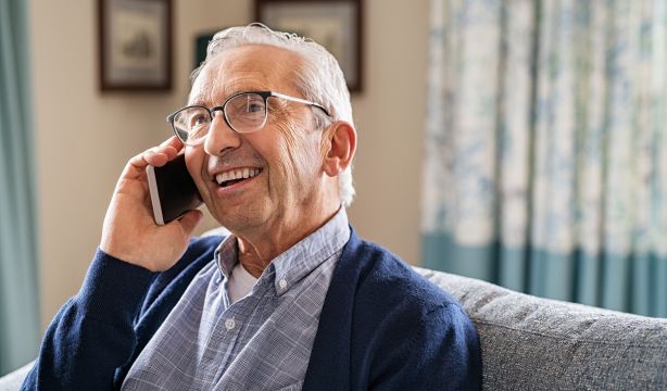 ¿Sabías que Madrid tiene un teléfono preferente para mayores? ¿Sabías que Madrid tiene un teléfono preferente para mayores?