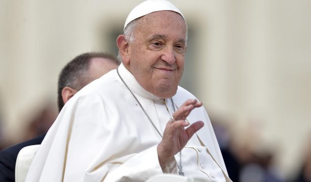 ¿Qué es la neumonía bilateral? Síntomas, tratamiento y riesgos de la enfermedad del Papa Francisco