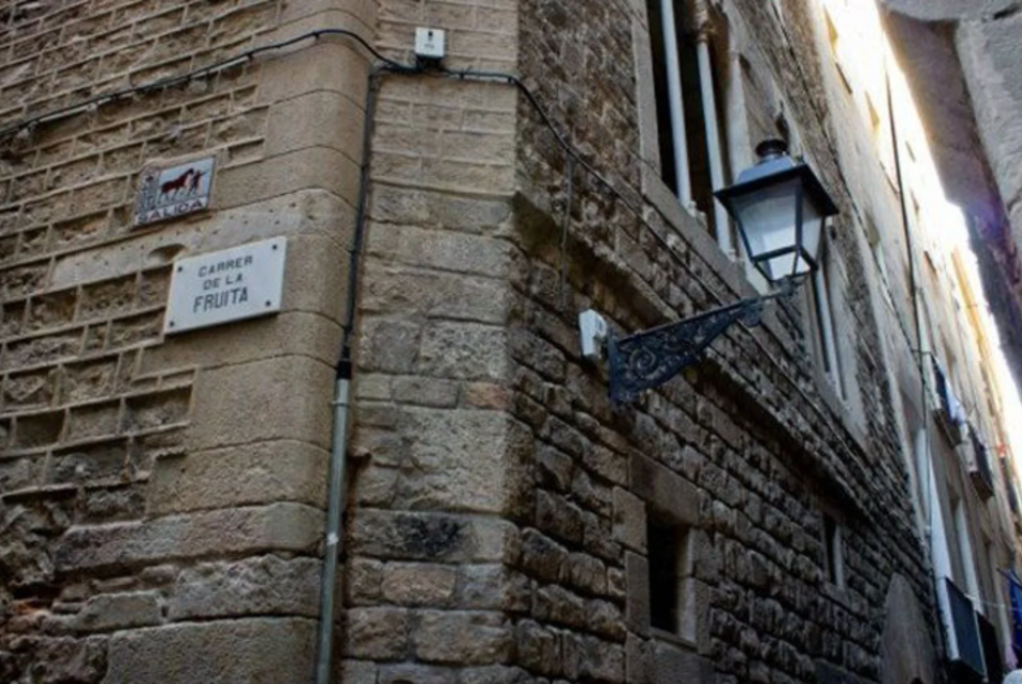 ¿Cuáles son los edificios más antiguos de Barcelona? (Google) ¿Cuáles son los edificios más antiguos de Barcelona? (Google)