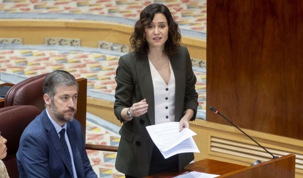 Ayuso acusa a la izquierda de "retorcer el dolor" de las víctimas en residencias