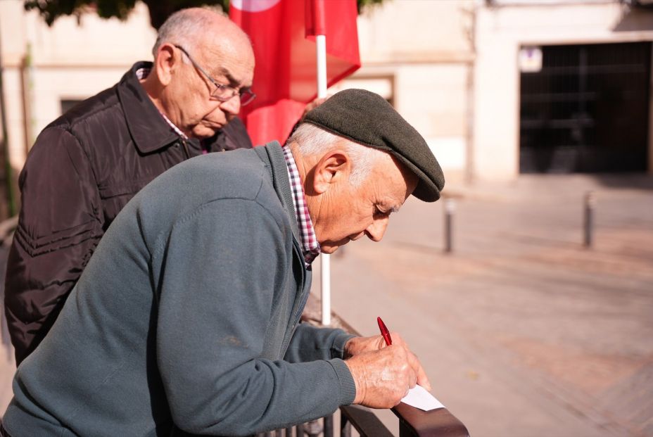 EuropaPress Manifestación mutualistas IRPF (Sevilla)