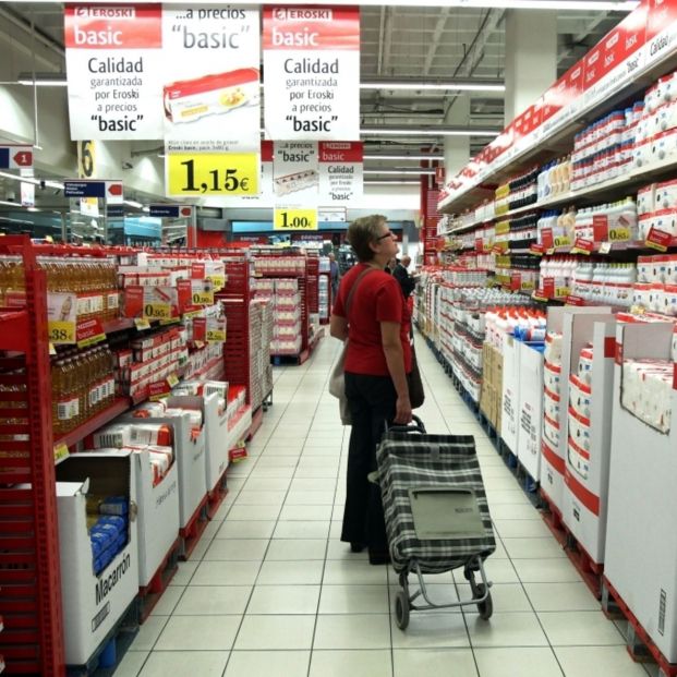 Reduflación y cheapflación: la OCU exige transparencia a las marcas ante estas prácticas abusivas