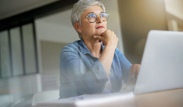 Las mujeres trabajan 47 días gratis al año: la brecha salarial se estanca por quinto año consecutivo