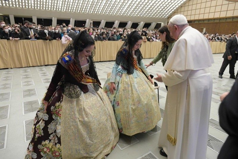EuropaPress 4243396 papa francisco recibe falleras mayores valencia 2022 EuropaPress 4243396 papa francisco recibe falleras mayores valencia 2022