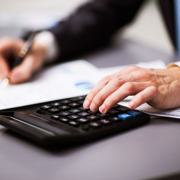 Jubilación anticipada en 2025: tabla con la edad, cotización y recorte de pensión