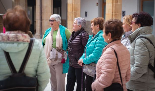 La vida activa de los mayores, entre lo que más sorprende a los extranjeros que visitan España