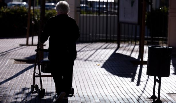 Las listas de espera para operarse apenas mejoran en 2024: las especialidades con mayores tiempos