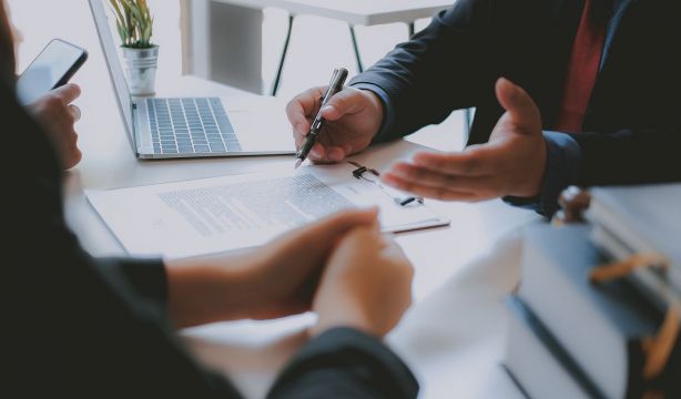 Asufin pide a Consumo sancionar a la banca por dificultar reclamaciones y colar cláusulas abusivas