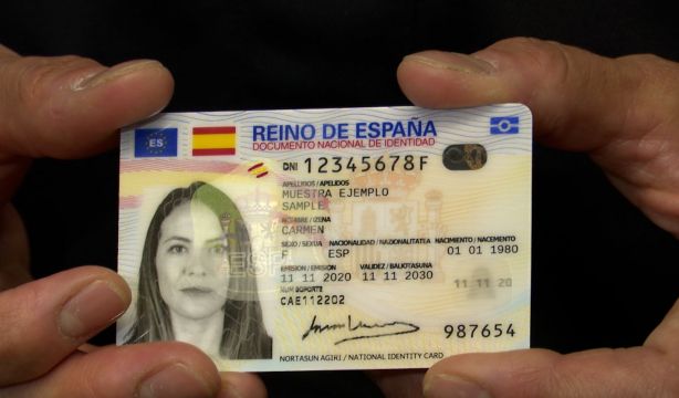 El DNI es el nuevo objetivo de los ciberdelincuentes: así puedes proteger tu identidad