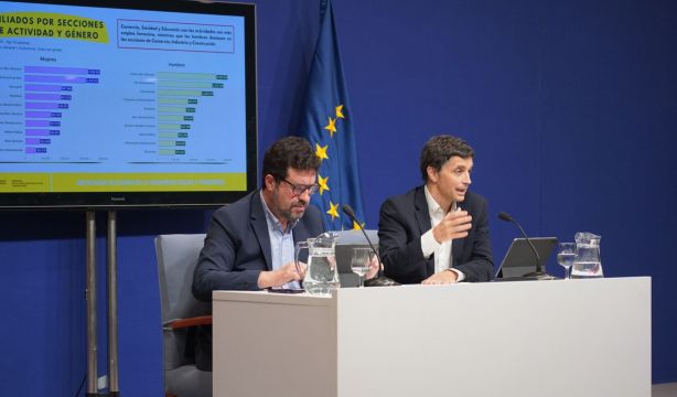 El Gobierno admite que es preocupante que casi la mitad de los parados sean mayores de 52 años