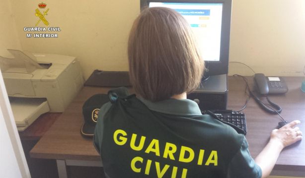 Alerta de la Guardia Civil: una estafa por SMS aprovecha los avisos por lluvia de la Aemet