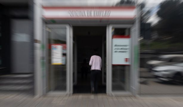 El desempleo crónico tiene rostro femenino: el 56% de parados de larga duración son mujeres