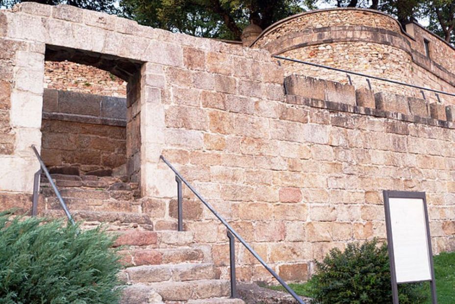 Wikipedia Commons. ¿Cuáles son los edificios más antiguos de A Coruña? Wikipedia Commons. ¿Cuáles son los edificios más antiguos de A Coruña?