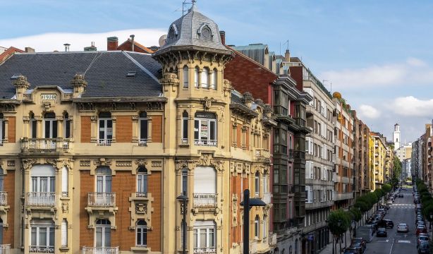 ¿Cuáles son los edificios más antiguos de Oviedo? (BigStock)