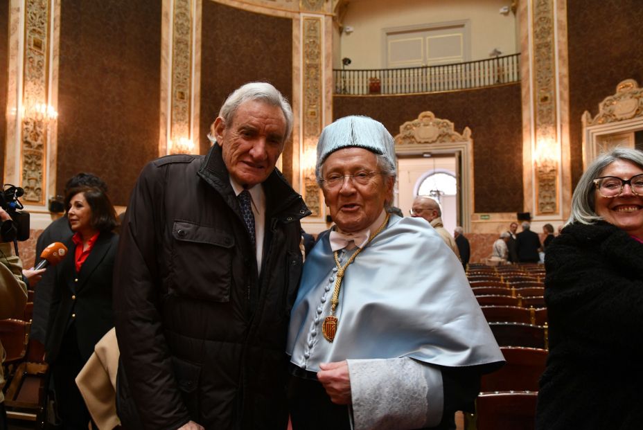 Investidura de Fernando Ónega como Académico Honorario de la RAED