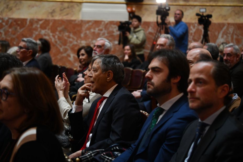 Investidura de Fernando Ónega como Académico Honorario de la RAED