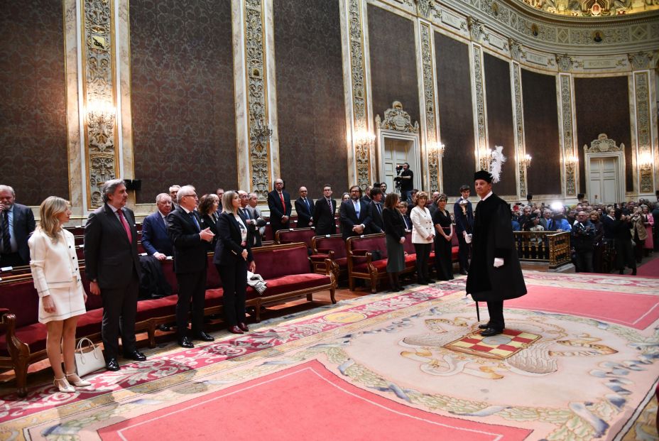 Investidura de Fernando Ónega en la RAED