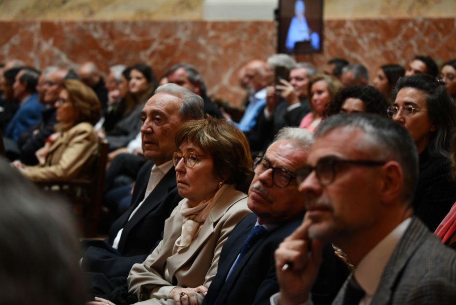 Investidura de Fernando Ónega en la RAED