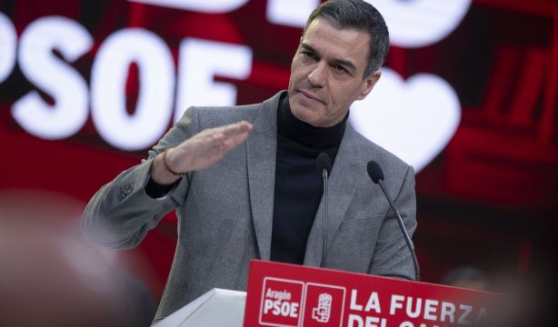 El CIS da una nueva subida al PSOE, que mantiene una ventaja de 5,3 puntos sobre el PP