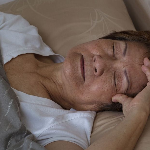 El insomnio y los fármacos para dormir tienen este efecto en los mayores (Bigstock)