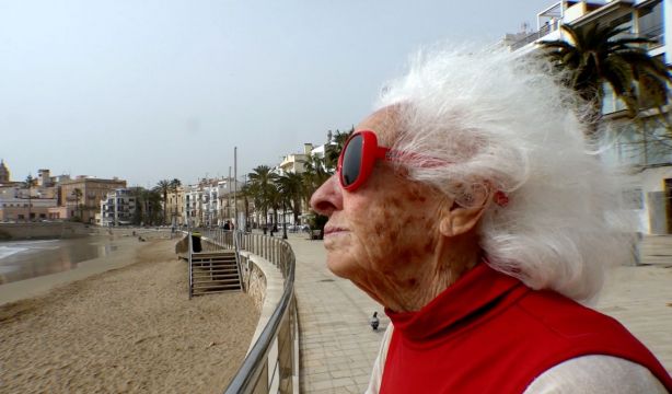 'Muñequita linda', un "canto a la vida" que narra la historia de Carmen, de 102 años (Trailer 'Muñequita linda')