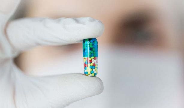 Vuelve la polémica de la 'polipíldora' para mayores de 50 años: ¿medicar para prevenir infartos? Bigstock