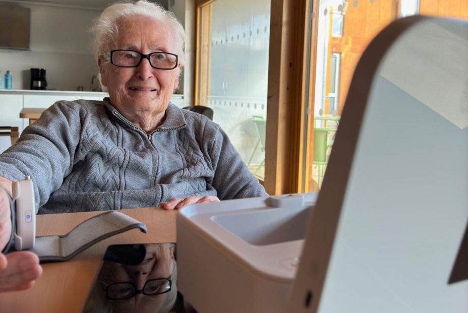 'Hogares inteligentes' para que los mayores de zonas rurales sigan en sus casas