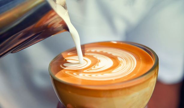 Un café al día podría ser la clave para prevenir la fragilidad en la tercera edad. Bigstock