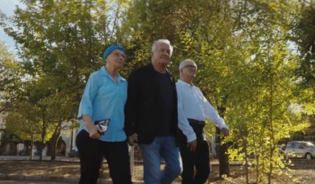 'Solo pienso en ti', la historia de amor de una pareja que inspiró a Víctor Manuel (Trailer 'Solo pienso en ti')