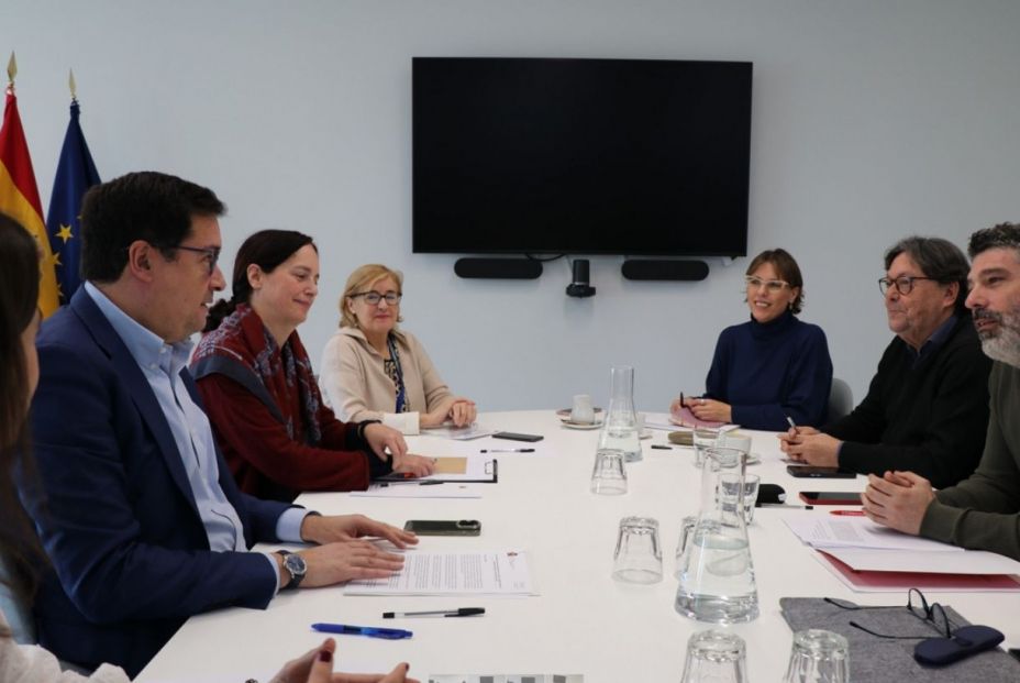 ccoo y ugt con oscar lopez funcionarios ccoo y ugt con oscar lopez funcionarios