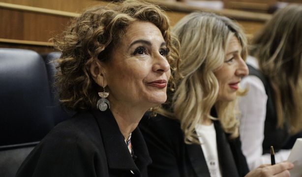 Díaz y Montero rompen las negociaciones para evitar que el salario mínimo tribute