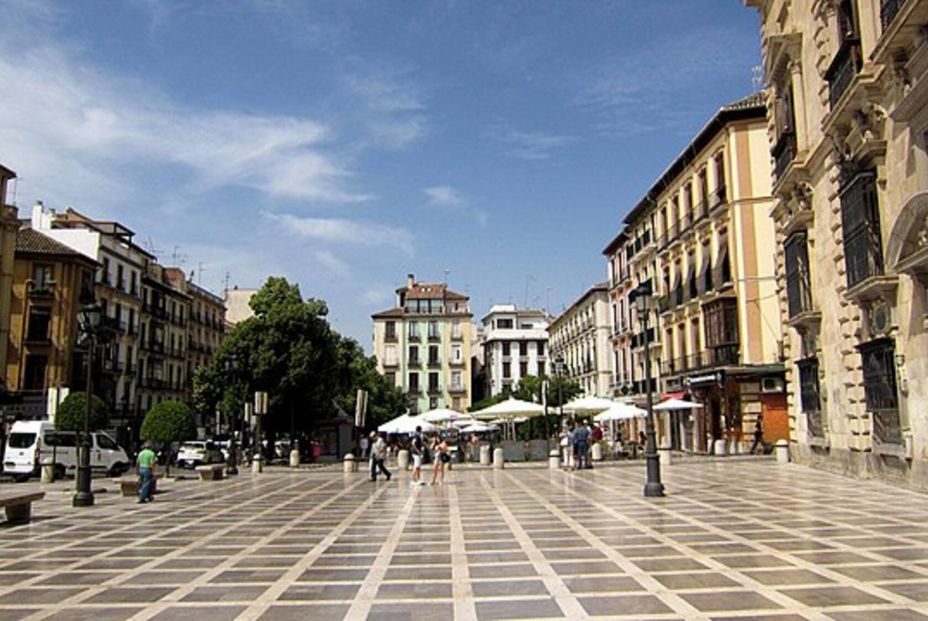 Wikipedia Commons. Descubre las 8 joyas arquitectónicas más antiguas de Granada