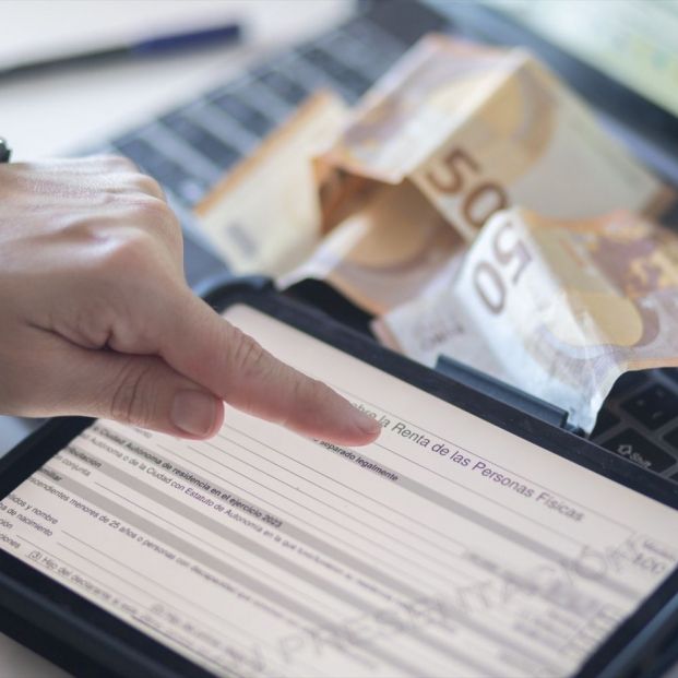 EuropaPress 6612310 foto archivovista declaracion renta tablet (1)