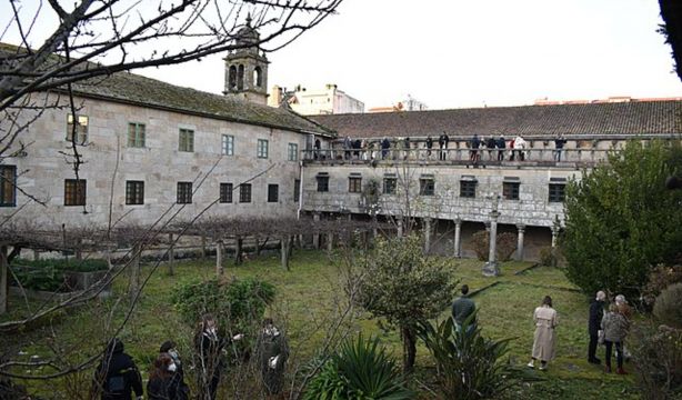 Descubren pinturas ocultas del siglo XVI en un convento gallego