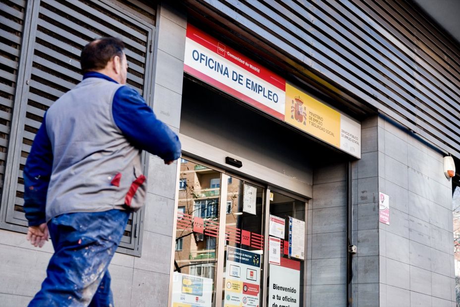 El paro baja en 13.311 personas en marzo, su menor cifra en este mes en 17 años