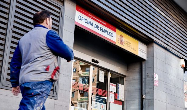 ¿Se puede cobrar el paro tras una baja voluntaria? el SEPE lo aclara