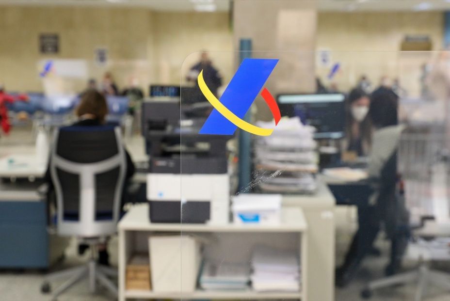 Renta 2024-2025: Hacienda mantiene la asistencia a personas mayores para hacer la Declaración. Foto: EuropaPress Renta 2024-2025: Hacienda mantiene la asistencia a personas mayores para hacer la Declaración. Foto: EuropaPress