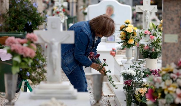 FACUA denuncia tasas de cementerios discriminatorias en cuatro municipios de Castilla y León (Europa Press)