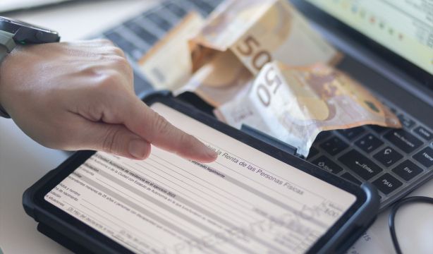 El aviso de Hacienda a los jubilados mutualistas: tendrán que esperar para cobrar su IRPF