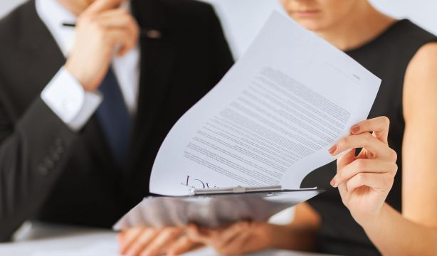 Las dos ayudas que pueden solicitar los mayores de 50 años