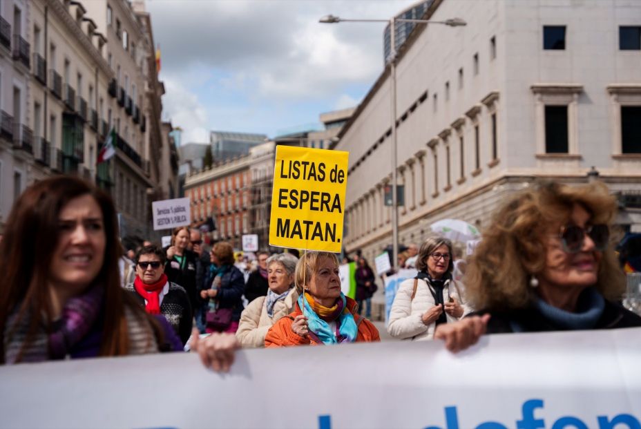 Los españoles, más descontentos con la sanidad pública: la satisfacción se desploma en 4 años