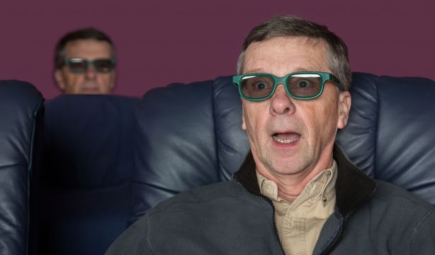 Un programa de filmoterapia acercará el cine a las personas mayores de Huesca (Bigstock)