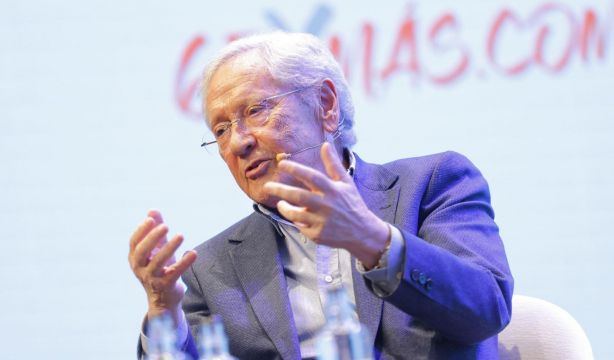 Ónega: "A mis 77 años, no me jubilo. Me apasiona la idea de ser útil en la defensa de los mayores"