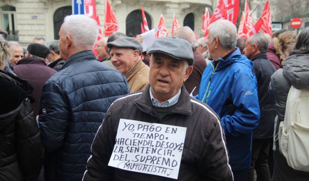 El enfado de jubilados mutualistas con Hacienda por la devolución del IRPF no cesa: "¿Y ahora qué?". Foto: Pablo Recio